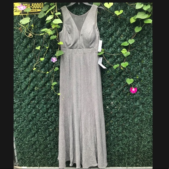 🆕 NWT Nightway Gown in Pewter, size 8P. Bought brand new for $129, never worn. - Picture 1 of 11